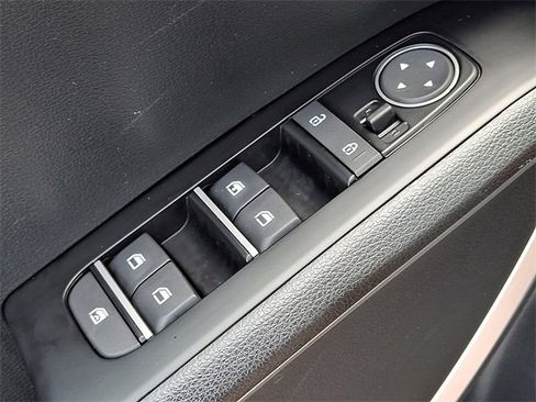 Used 2025 Kia Soul LX w/ LX Technology Package image 25