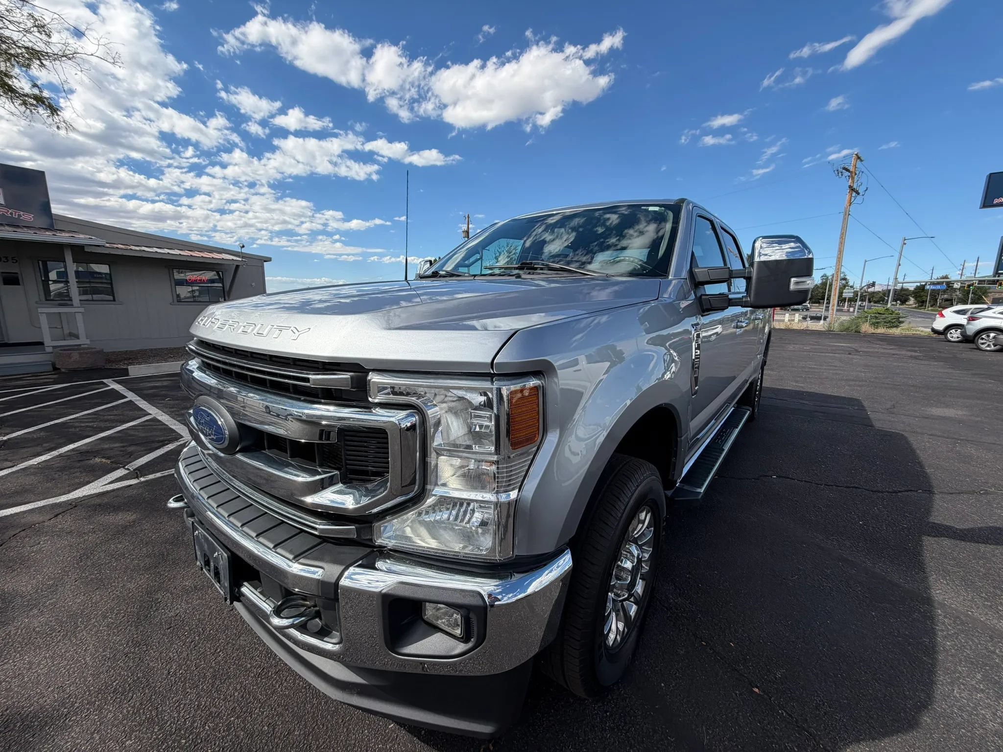 Used 2022 Ford F250 XLT w/ XLT Premium Package AWD/4WD image 2