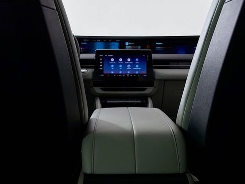 New 2026 Lincoln Nautilus Premier AWD/4WD image 28