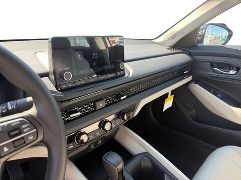 New 2025 Honda Accord SE image 12