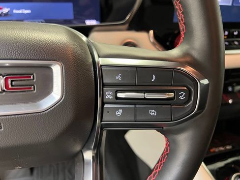 Used 2024 GMC Canyon AT4X AWD/4WD image 21
