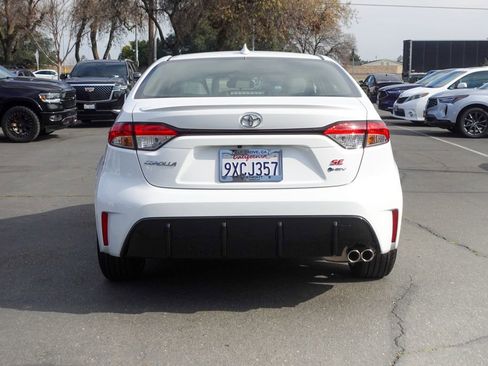 Used 2026 Toyota Corolla SE image 7