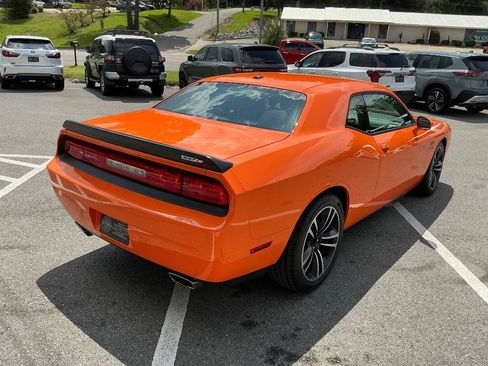 Used 2014 Dodge Challenger SRT8 Core RWD image 4
