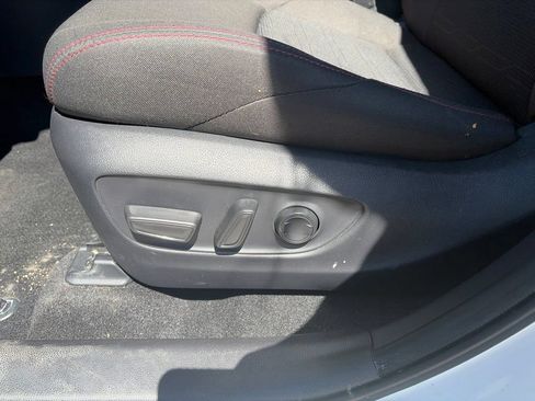 Used 2025 Toyota RAV4 SE AWD/4WD image 11