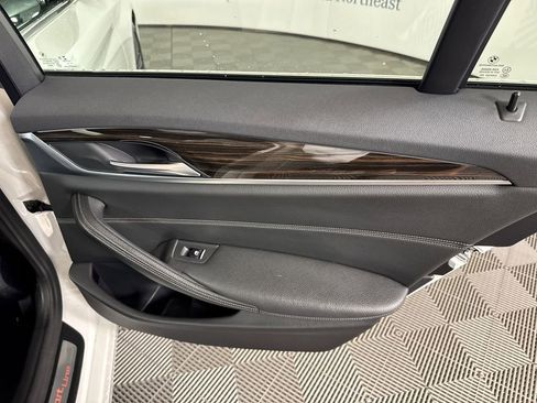 Used 2019 BMW 540i RWD image 16