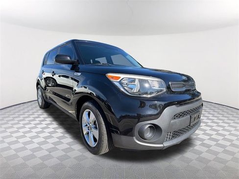 Used 2017 Kia Soul image 3