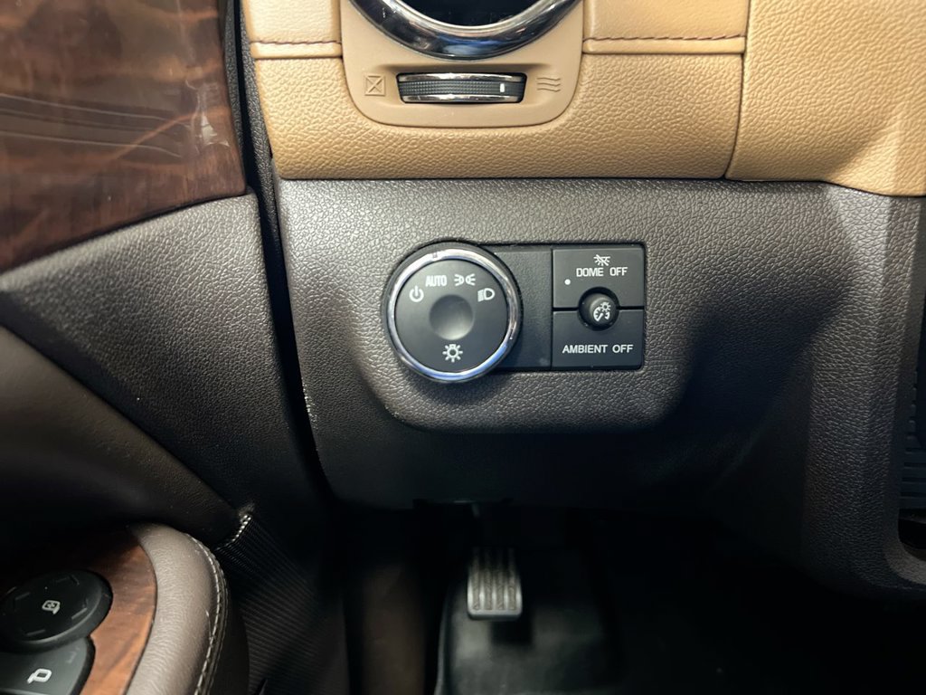 Used 2015 Buick Enclave Premium w/ Experience Buick Package FWD image 19
