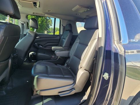 Used 2018 GMC Yukon XL SLT w/ Open Road Package AWD/4WD image 10