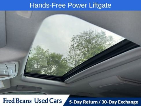Used 2019 Chevrolet Suburban LT w/ LT Signature Package AWD/4WD image 16