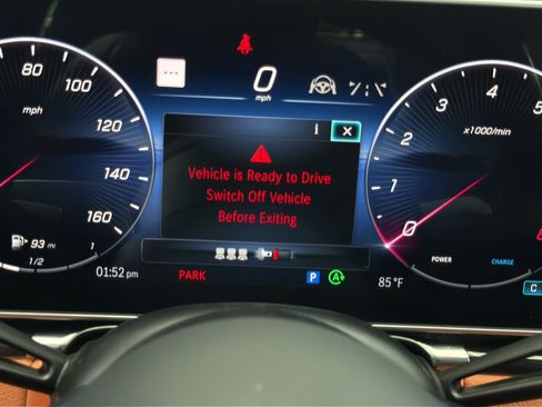 Certified 2023 Mercedes-Benz S 500 4MATIC w/ Warmth & Comfort Package image 18