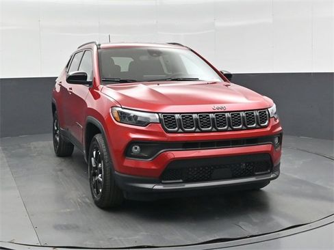 New 2026 Jeep Compass Latitude image 10