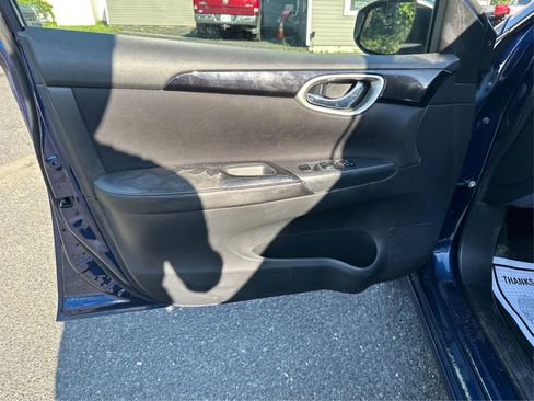Used 2018 Nissan Sentra SV image 23