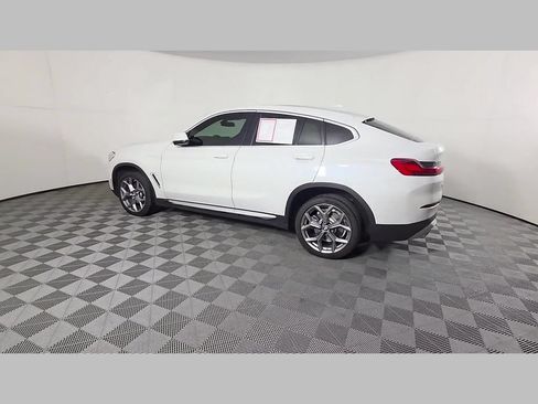 Used 2025 BMW X4 xDrive30i AWD/4WD image 46