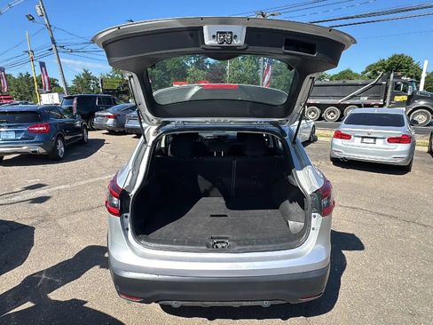 Used 2022 Nissan Rogue Sport SV AWD/4WD image 16