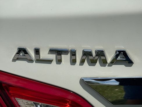 Used 2016 Nissan Altima 2.5 SL w/ 2.5 Technology w/LED Package FWD image 31
