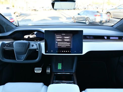 Used 2023 Tesla Model X AWD/4WD image 21