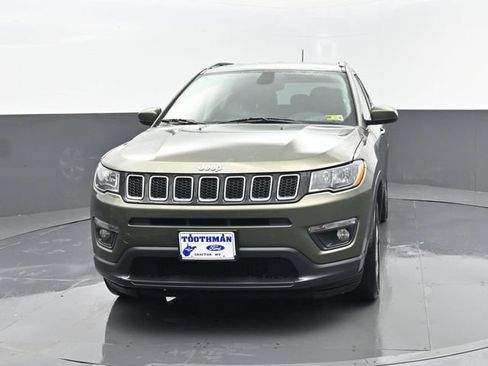 Used 2018 Jeep Compass Latitude AWD/4WD image 20