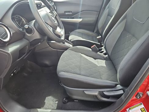 Used 2020 Nissan Kicks SV image 15