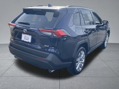 Used 2025 Toyota RAV4 XLE Premium image 16