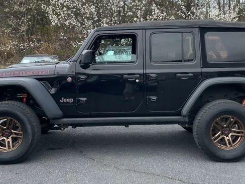 Used 2018 Jeep Wrangler Unlimited Rubicon image 2
