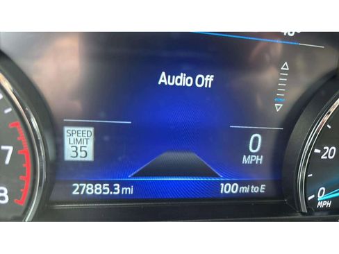 Used 2022 Ford Explorer Limited image 18