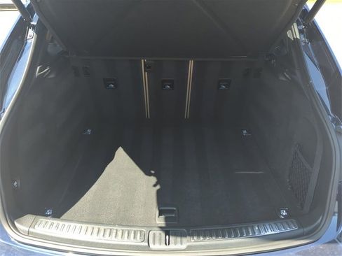 Used 2021 Porsche Macan image 26