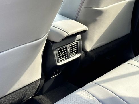 Used 2021 Toyota Venza XLE w/ Softex Package AWD/4WD image 20