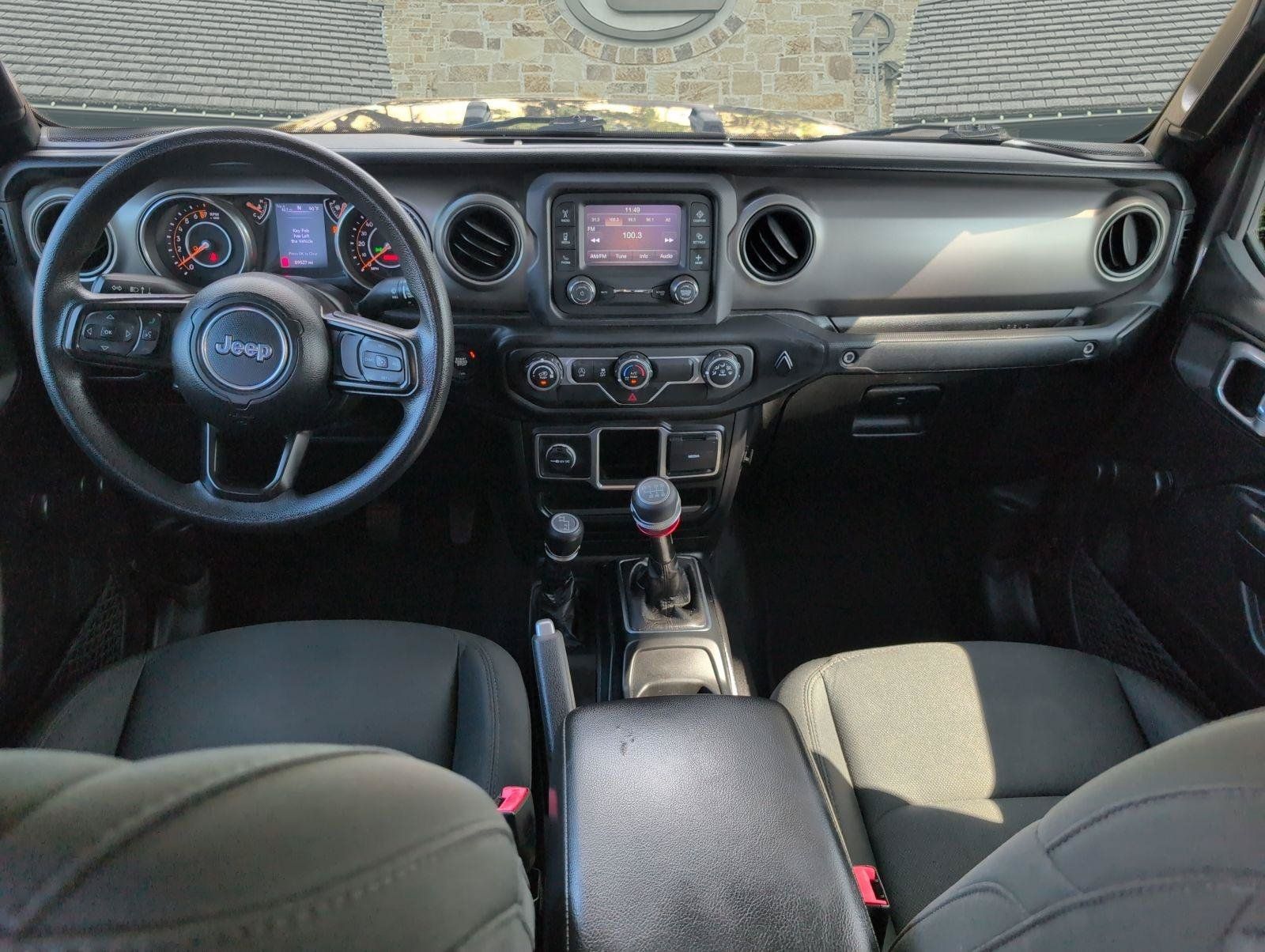 Used 2021 Jeep Gladiator Sport AWD/4WD image 17