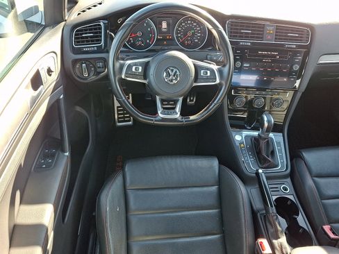 Used 2019 Volkswagen GTI SE image 11