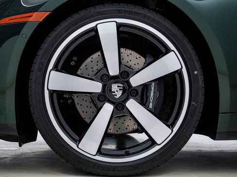 New 2026 Porsche 911 Carrera image 10