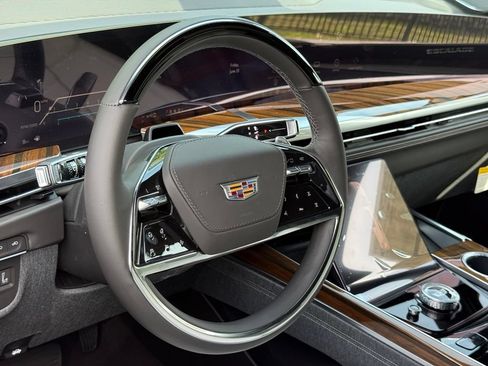 New 2026 Cadillac Escalade Platinum Sport w/ LPO, ONYX Package AWD/4WD image 15