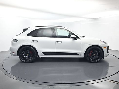 Certified 2025 Porsche Macan GTS AWD/4WD image 16