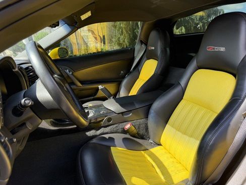 Used 2006 Chevrolet Corvette Z06 w/ Preferred Equipment Group image 9