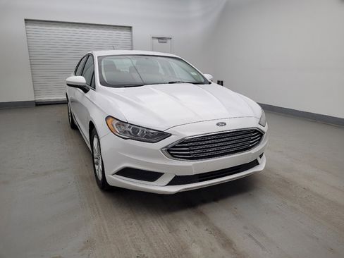 Used 2018 Ford Fusion SE image 14