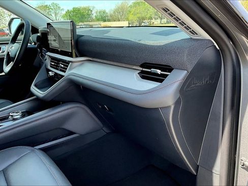 New 2026 Ford Explorer Active w/ Active Comfort Package AWD/4WD image 27