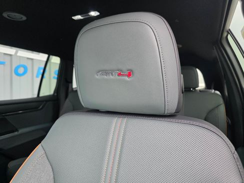 Used 2026 GMC Acadia AT4 w/ Super Cruise Package AWD/4WD image 13