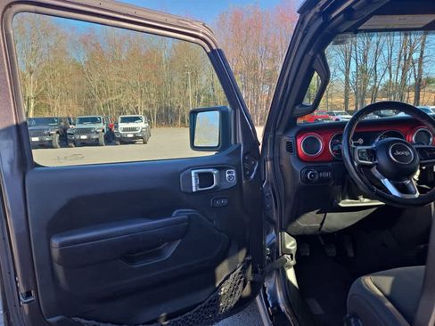 Used 2021 Jeep Wrangler Unlimited Rubicon w/ Safety Group AWD/4WD image 19