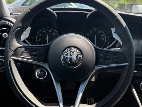 Used 2018 Alfa Romeo Giulia Ti Sport w/ Quick Order Package 22S Sport image 11