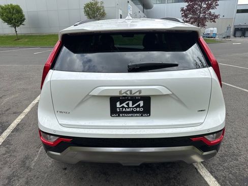 Used 2025 Kia Niro EX Touring FWD image 20
