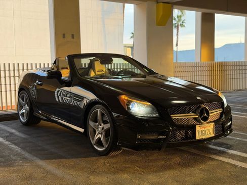 Used 2014 Mercedes-Benz SLK 250 w/ Sport Package image 7