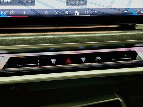 Used 2023 BMW 740i RWD image 16
