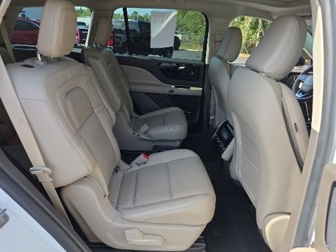 Used 2021 Lincoln Aviator Reserve RWD image 14