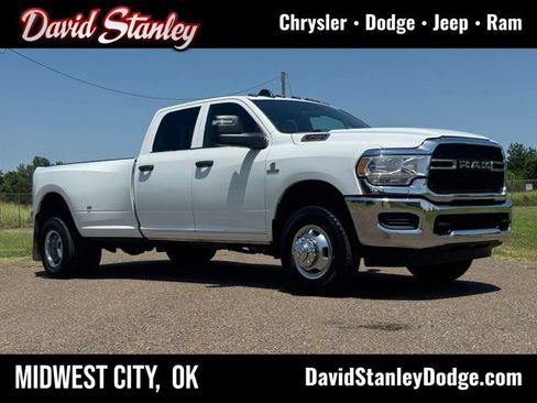 Used 2024 RAM 3500 Tradesman w/ Chrome Appearance Group AWD/4WD image 1