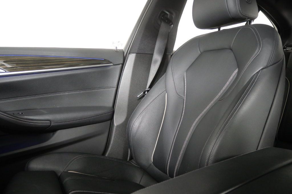 Used 2019 BMW 540i RWD image 25