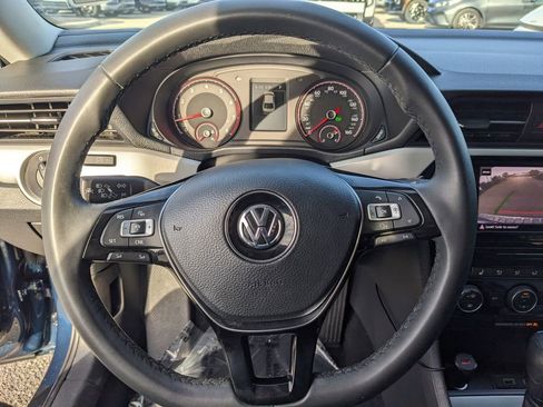 Certified 2022 Volkswagen Passat 2.0T SE image 24