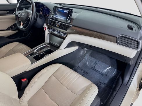 Used 2019 Honda Accord Touring image 28