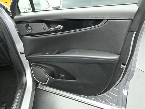 Certified 2022 Lincoln Nautilus Reserve w/ Equipment Group 201A image 29