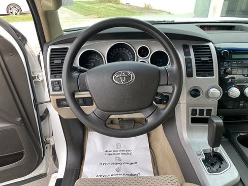 Used 2008 Toyota Tundra 4x4 CrewMax image 14
