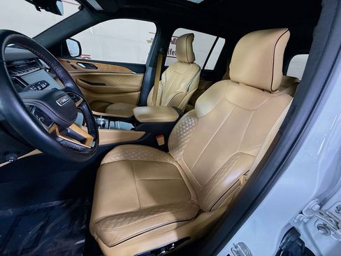 Used 2022 Jeep Grand Cherokee Summit AWD/4WD image 27