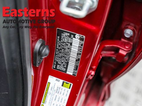 Used 2022 Toyota Corolla LE image 32